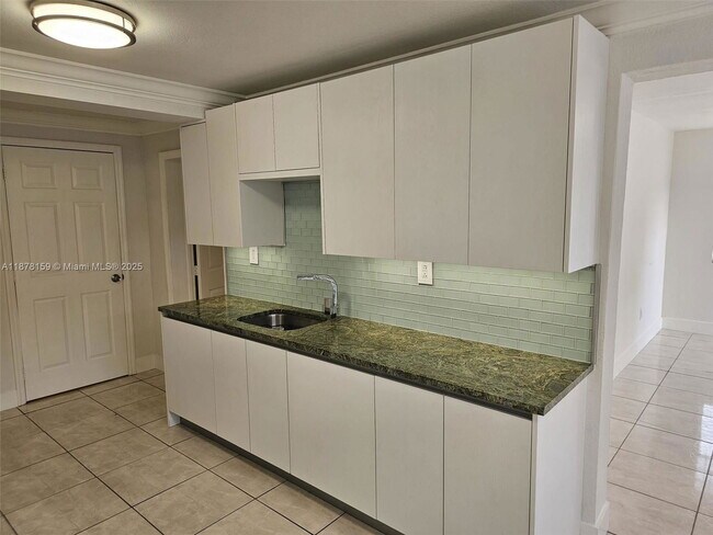 Photo - 651 SW 66th Ave