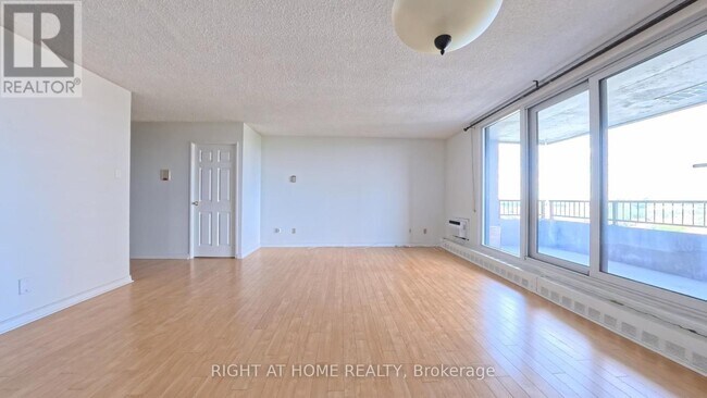 Photo - 1785 Frobisher Ln Unité 2001