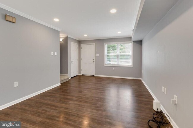 Photo - 1719 Ridge Ave
