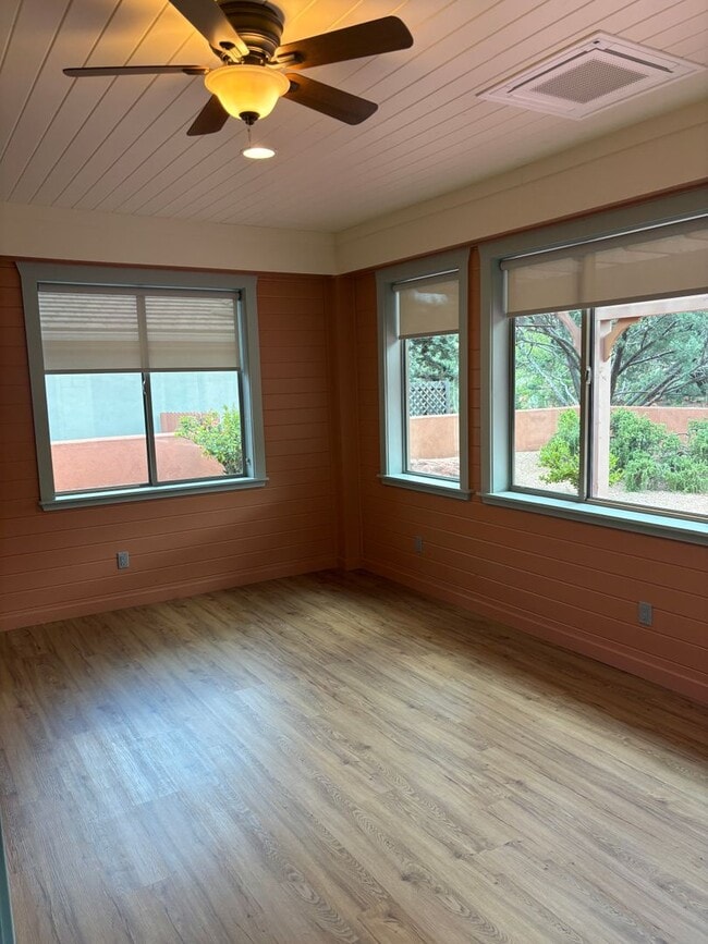 Photo - 110 E Bighorn Ct