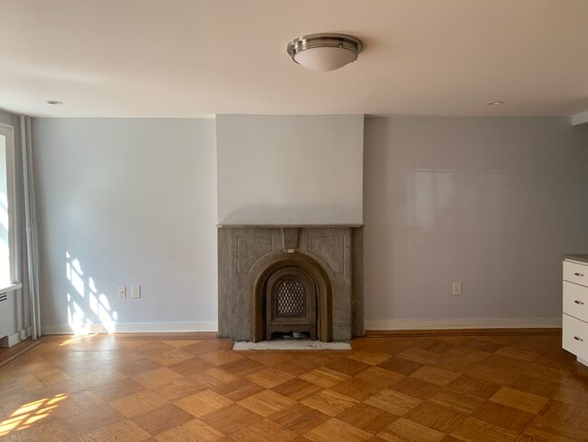 Photo - 139 16th St Unit Garden Apartment