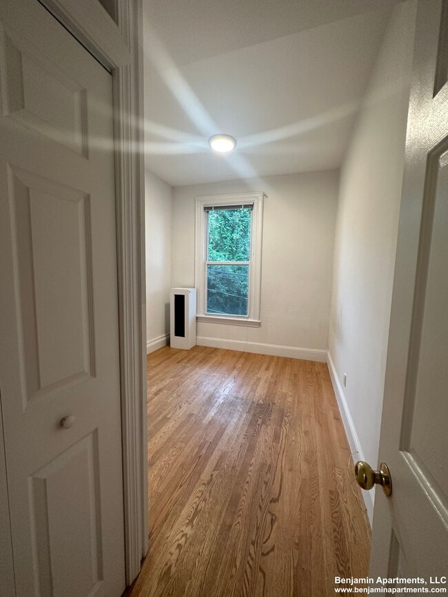 Photo - 38 Newton St