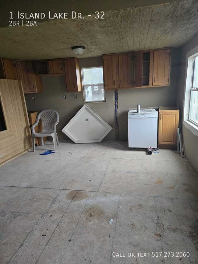 Photo - 2 Bed Mobile Home - Handyman Special