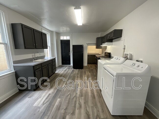 Photo - 489 Salem Ave