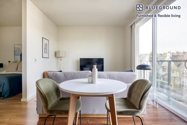 Photo - 8300 160th Ave NE Unidad FL3-ID351