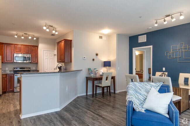 2BR, 2BA - 1283SF - The Club at Hidden River