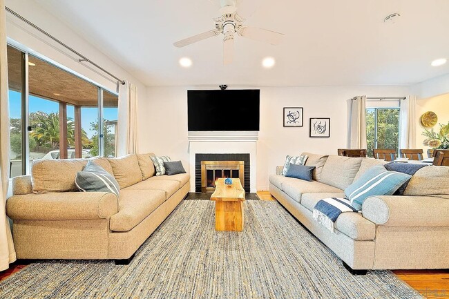 Photo - 965 Rosecrans St