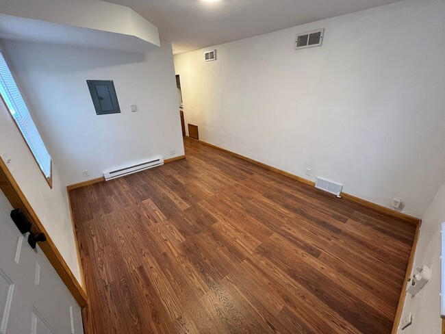 Building Photo - Bancroft Unit 618-1