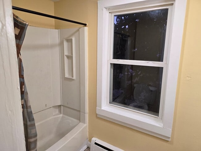 Photo - 48 Bissell St