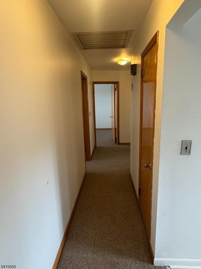 Photo - 83 Maple Ave