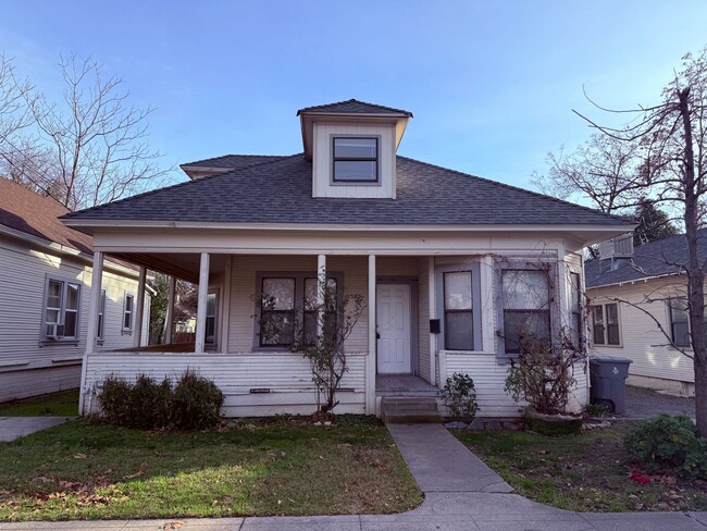 Historic 3 bedroom, 2 bath home perfectly ... - Historic 3 bedroom, 2 bath home perfectly ...