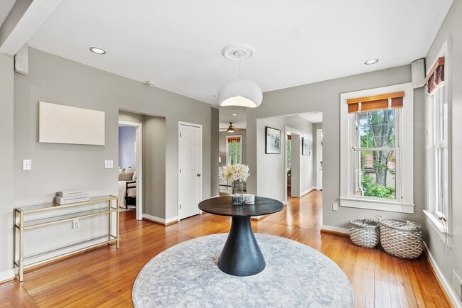 Photo - Spacious Kent Home | 6 Bed | 4 Bath | 4,000 Sf | Front Porch + Backyard | Detached 4-Car Garage