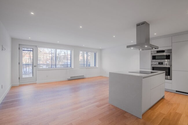 Photo - 4555 Av. Bonavista Unit 312