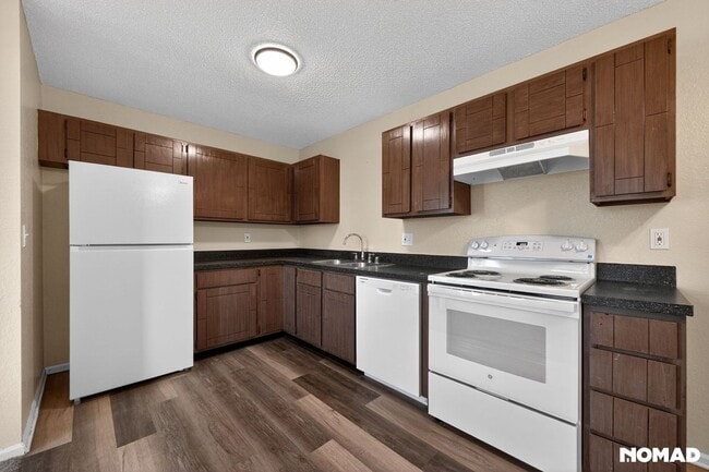 Photo - 820 Stone Mountain Ct