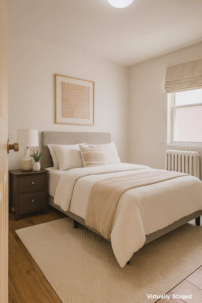 Photo - 959 Main St E Unit 1 - 2Br1Wr