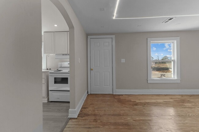 Photo - 610 Wondertown Dr