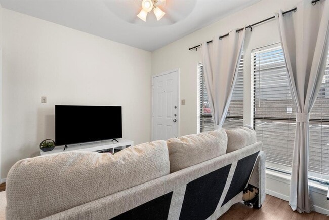 Photo - 3000 Guadalupe St Unit 110