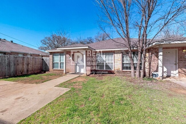 Photo - 404 Truman St Unit 404 Truman  -  A