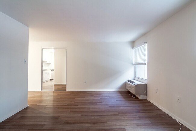 Photo - Westminster Arch Apartments