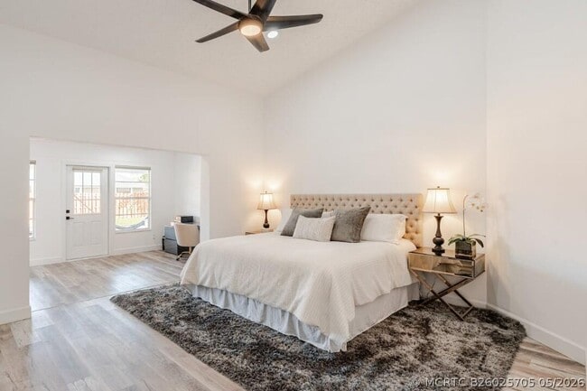 Photo - 1860 Primrose Ln
