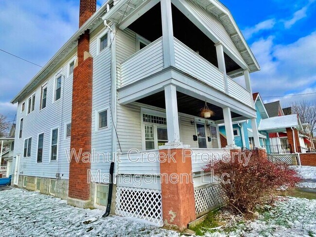 Photo - 1184 W 8th St Unit 1184- UP
