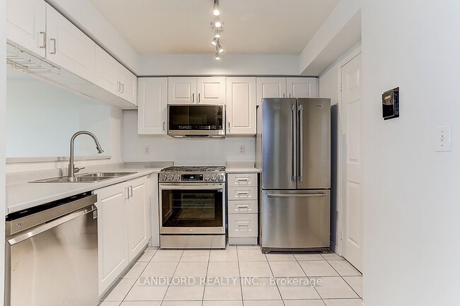 Building Photo - 190 Manitoba St Unit 811