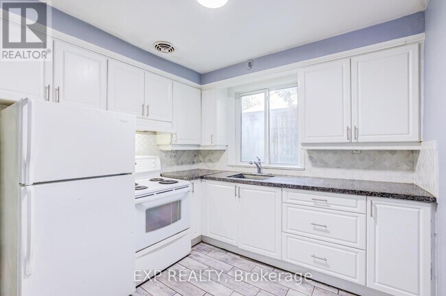 767 Marlee Ave Unit Lower