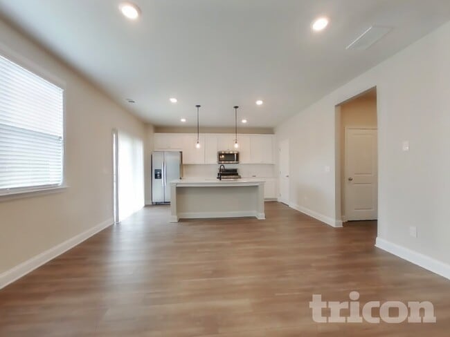Photo - 36 Leyland Ct