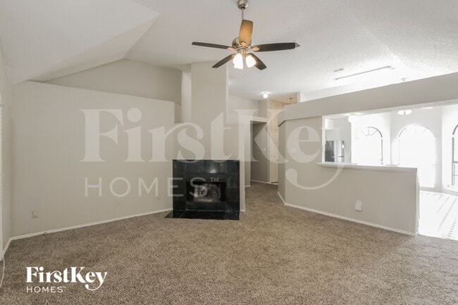 Photo - 701 Long Hill Ct