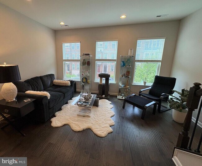 Photo - 134 Strummer Ln