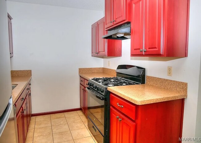 Photo - 709 Balfour Rd