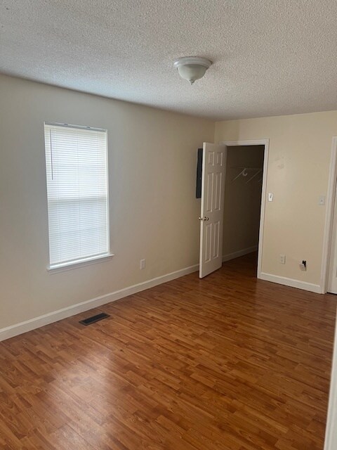 Photo - 1608 Arnold Ave SW