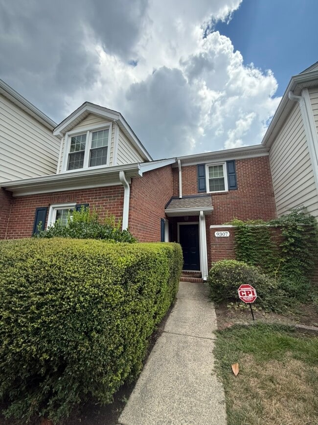 Building Photo - 9307 Kings Falls Dr Unit 9307 Rental