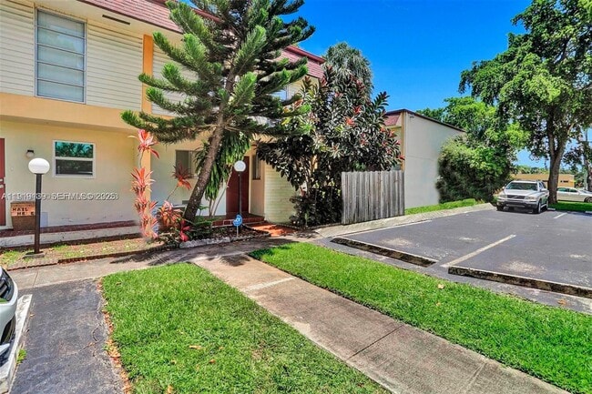 Photo - 2701 N 34th Ave