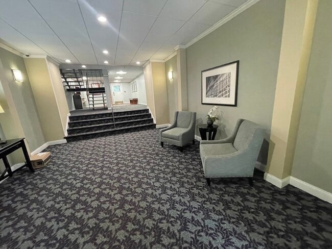 Photo - 44 Broadlawn Dr Unit 18B