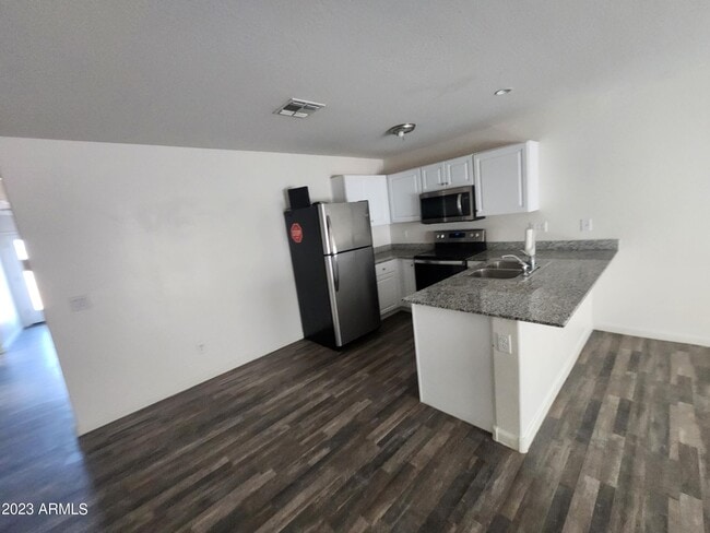 158 W Taylor Ave