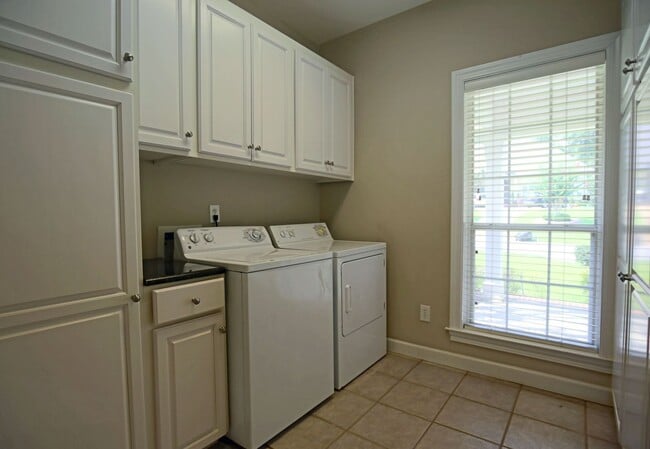 Photo - 212 North Cir