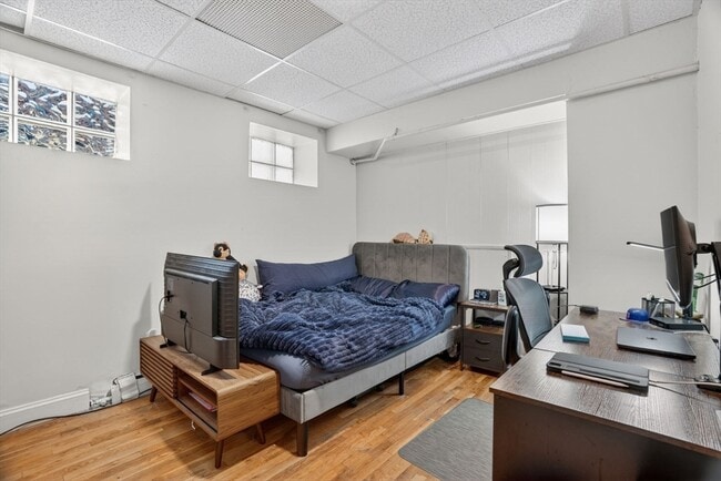 Photo - 15 Aberdeen St Unit AB