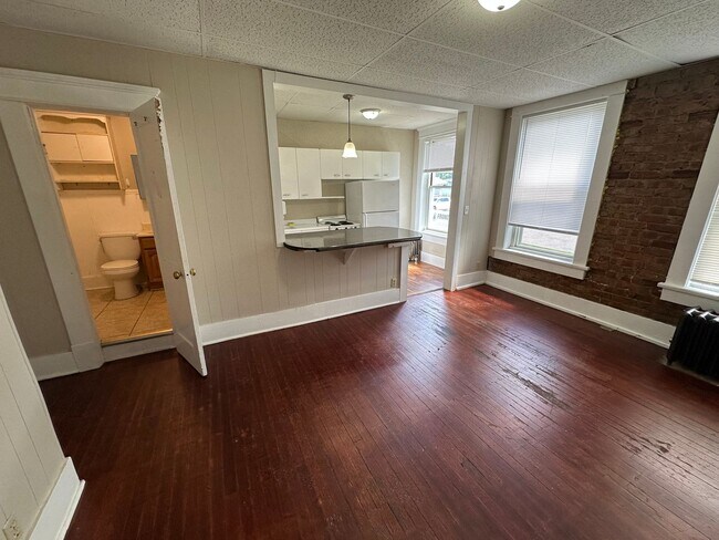 Photo - Karlton Apartments