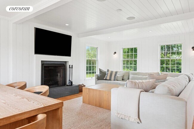 Photo - 11 Sawasett Ave