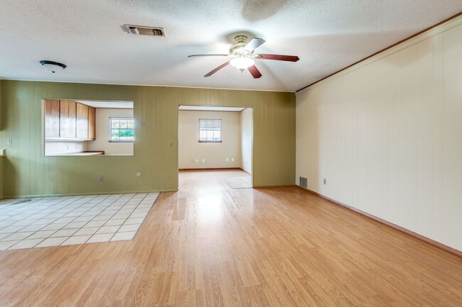 Photo - BEAUTIFUL 3-BEDROOM HOME IN LAKEWOOD SHADOW, NEW BRAUNFELS