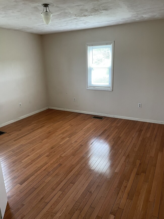 Photo - 888 N Ketchumville Rd