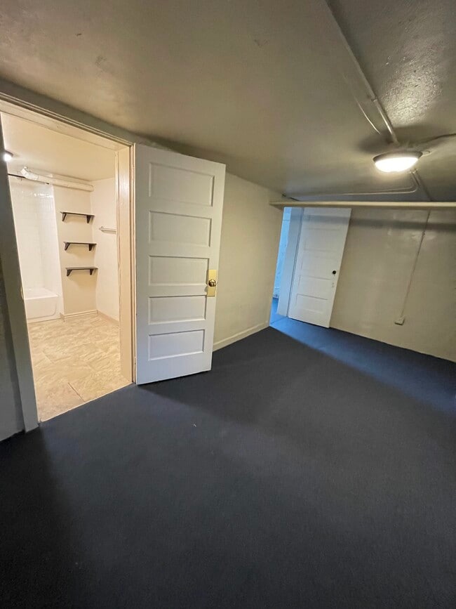 Photo - 729 W 9th Ave