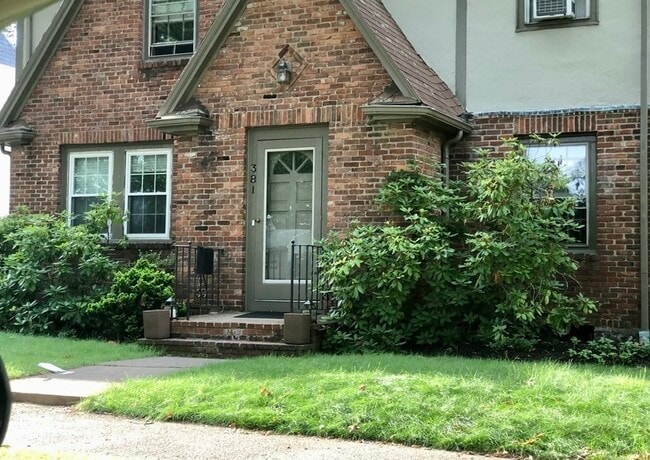 Photo - 381 VFW Parkway