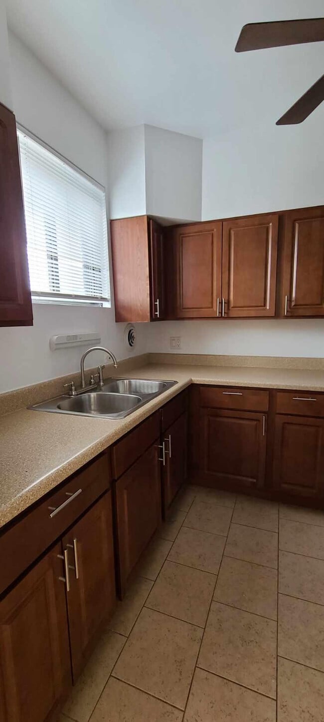 Photo - 1348 W Chase Ave Unit GARDEN