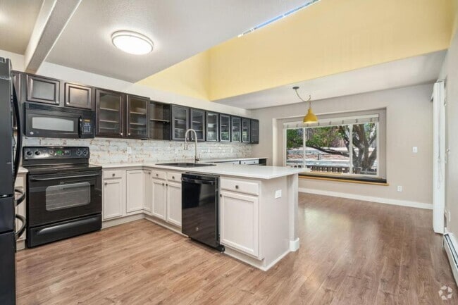 Building Photo - 226 S 3rd St Rental