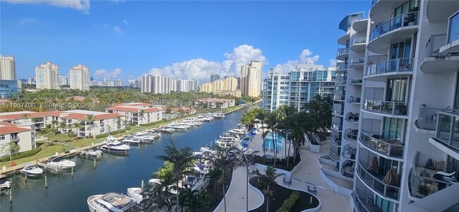 Photo - 3029 NE 188th St Unit 811