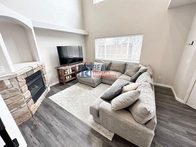 Photo - 1325 S Chambers Rd