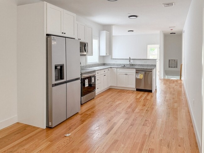 Photo - 232 Lynnfield St Apartment Unit 2