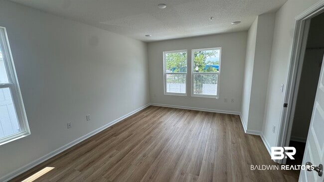 Photo - 4144 Lost Bay Dr